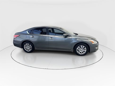 Used 2015 Nissan Altima 2.5 S w/ Power Driver Seat Package image 9