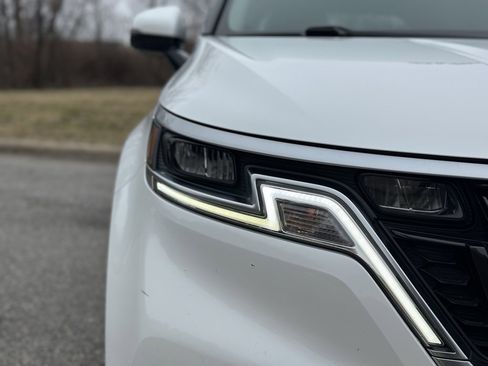 Used 2022 Kia Carnival LX image 9