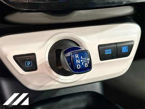 Used 2017 Toyota Prius Two image 17