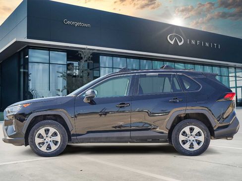 Used 2019 Toyota RAV4 LE image 7