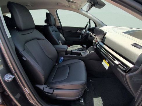 New 2026 Kia Sportage EX FWD image 15