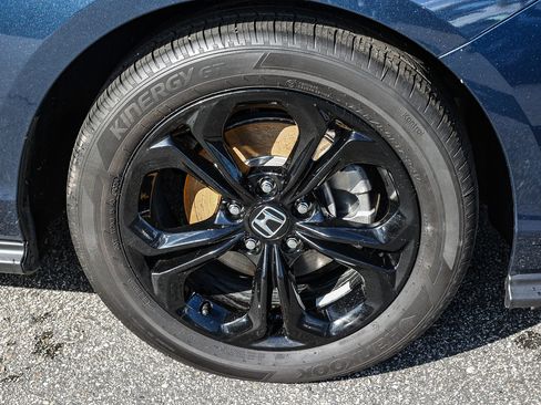 Used 2025 Honda Accord SE image 16