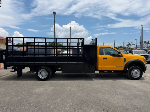 Used 2017 Ford F550 2WD Regular Cab Super Duty image 13