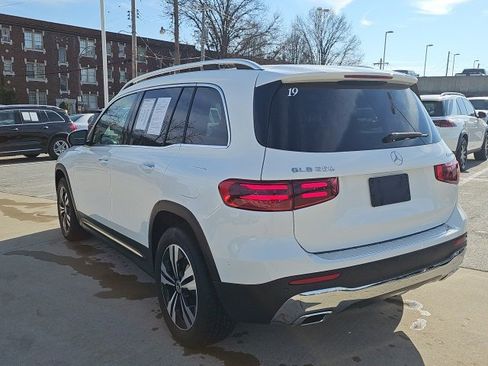 Certified 2025 Mercedes-Benz GLB 250 4MATIC image 4