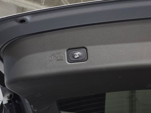 Used 2024 Lincoln Nautilus Reserve w/ Equipment Group 202A image 43