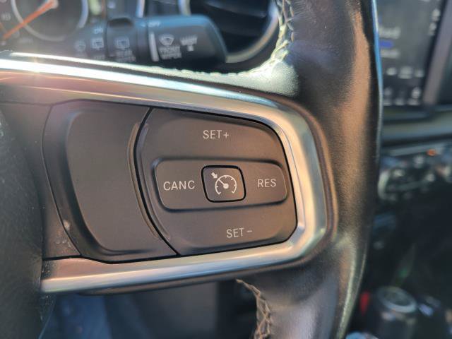 Used 2020 Jeep Wrangler Unlimited Sahara w/ Dual Top Group AWD/4WD image 23
