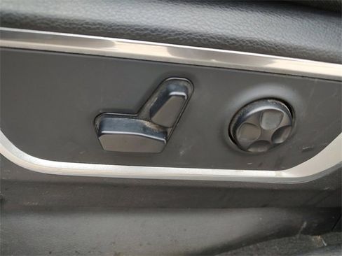 Certified 2019 RAM 1500 Laramie image 29