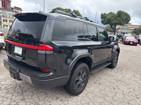 Used 2024 Lexus GX 550 AWD/4WD image 5