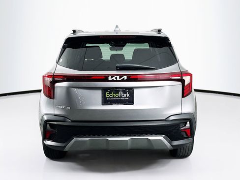 Used 2025 Kia Seltos S image 7