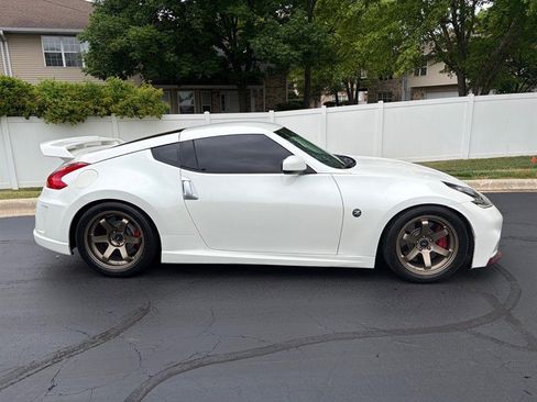 Used 2013 Nissan 370Z NISMO RWD image 4