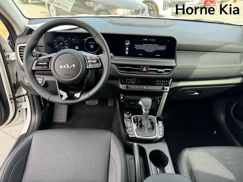 New 2026 Kia Seltos EX image 13