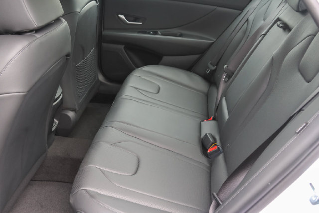 New 2026 Hyundai Elantra Limited FWD image 14