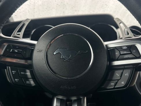 Used 2015 Ford Mustang Premium image 26