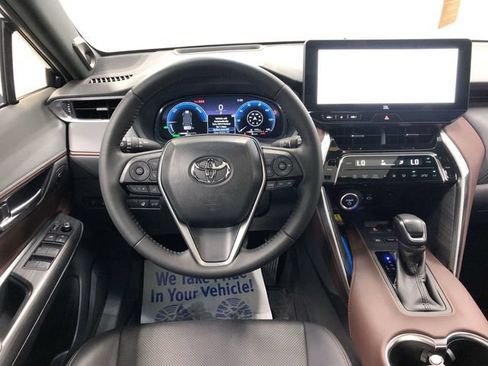 Used 2024 Toyota Venza Limited AWD/4WD image 15