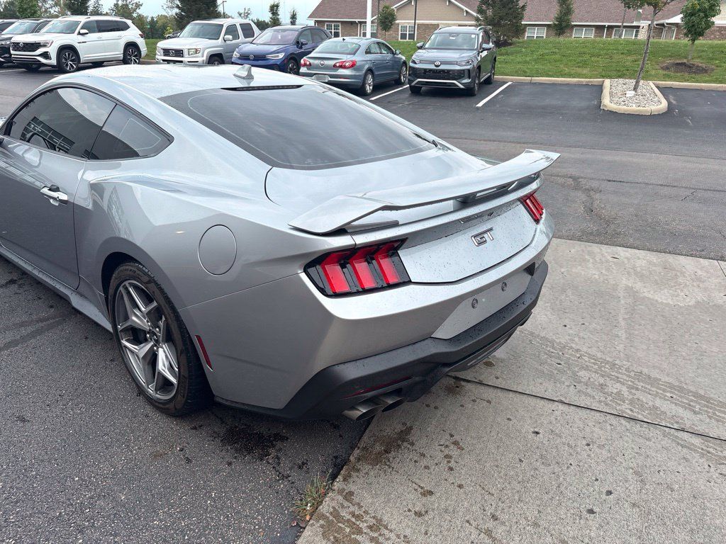 Used 2024 Ford Mustang GT Premium w/ GT Performance Package RWD image 5