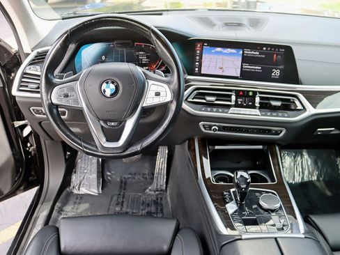 Used 2019 BMW X7 xDrive50i w/ Dynamic Handling Package image 16