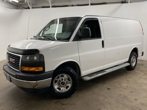 Used 2019 GMC Savana 2500 w/ Driver Convenience Package image 1