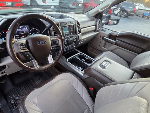 Used 2019 Ford F250 Limited image 32