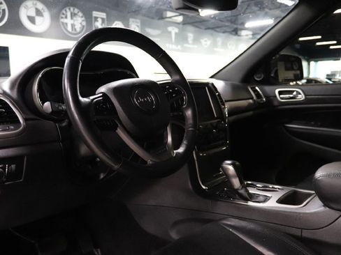 Used 2018 Jeep Grand Cherokee Altitude image 10