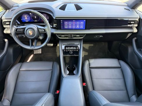 Used 2025 Porsche Macan 4 Electric image 14