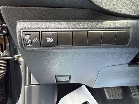 Used 2023 Toyota Corolla LE FWD image 12