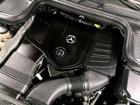 Used 2024 Mercedes-Benz GLE 450e 4MATIC image 35