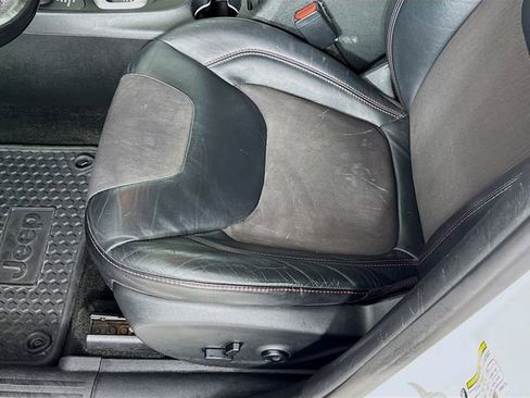 Used 2015 Jeep Cherokee Trailhawk w/ Comfort/Convenience Group image 20