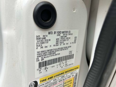 Used 2015 Lincoln Navigator 4WD image 34