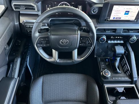 Used 2025 Toyota 4Runner SR5 image 16