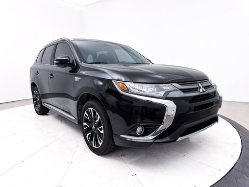 Used 2018 Mitsubishi Outlander SEL image 10