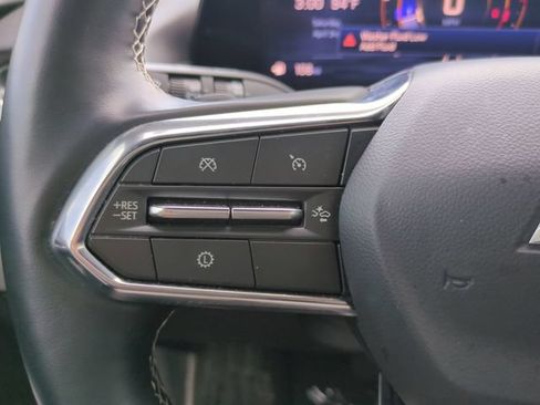 Used 2025 Chevrolet Traverse LT FWD image 30