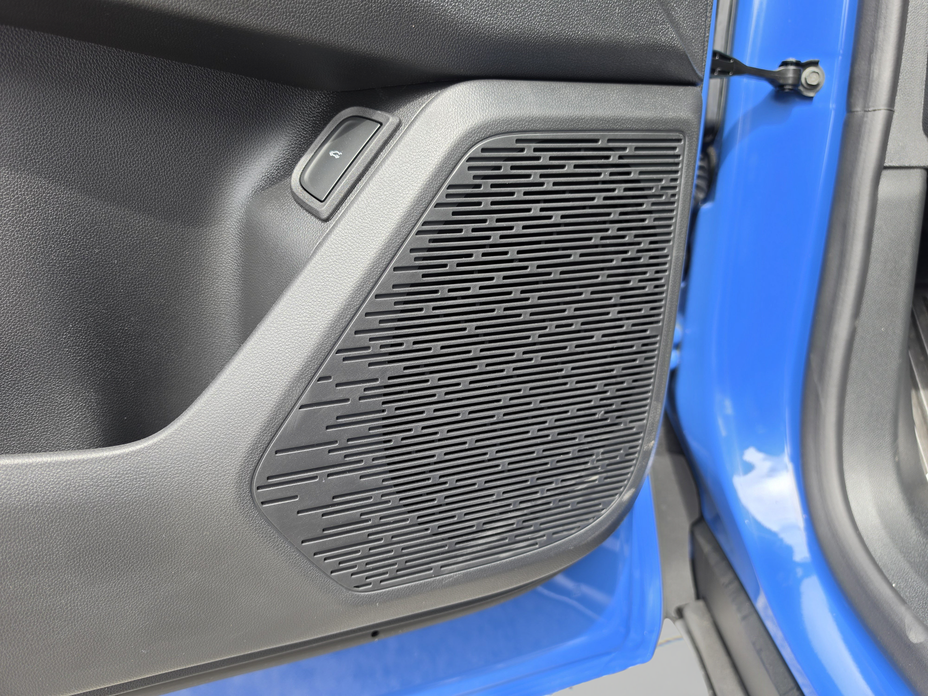 New 2027 Chevrolet Equinox RS w/ Convenience Package III FWD image 25
