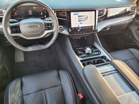 New 2023 Jeep Grand Wagoneer Series III image 12