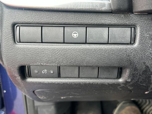 Used 2021 Nissan Rogue SV FWD image 27