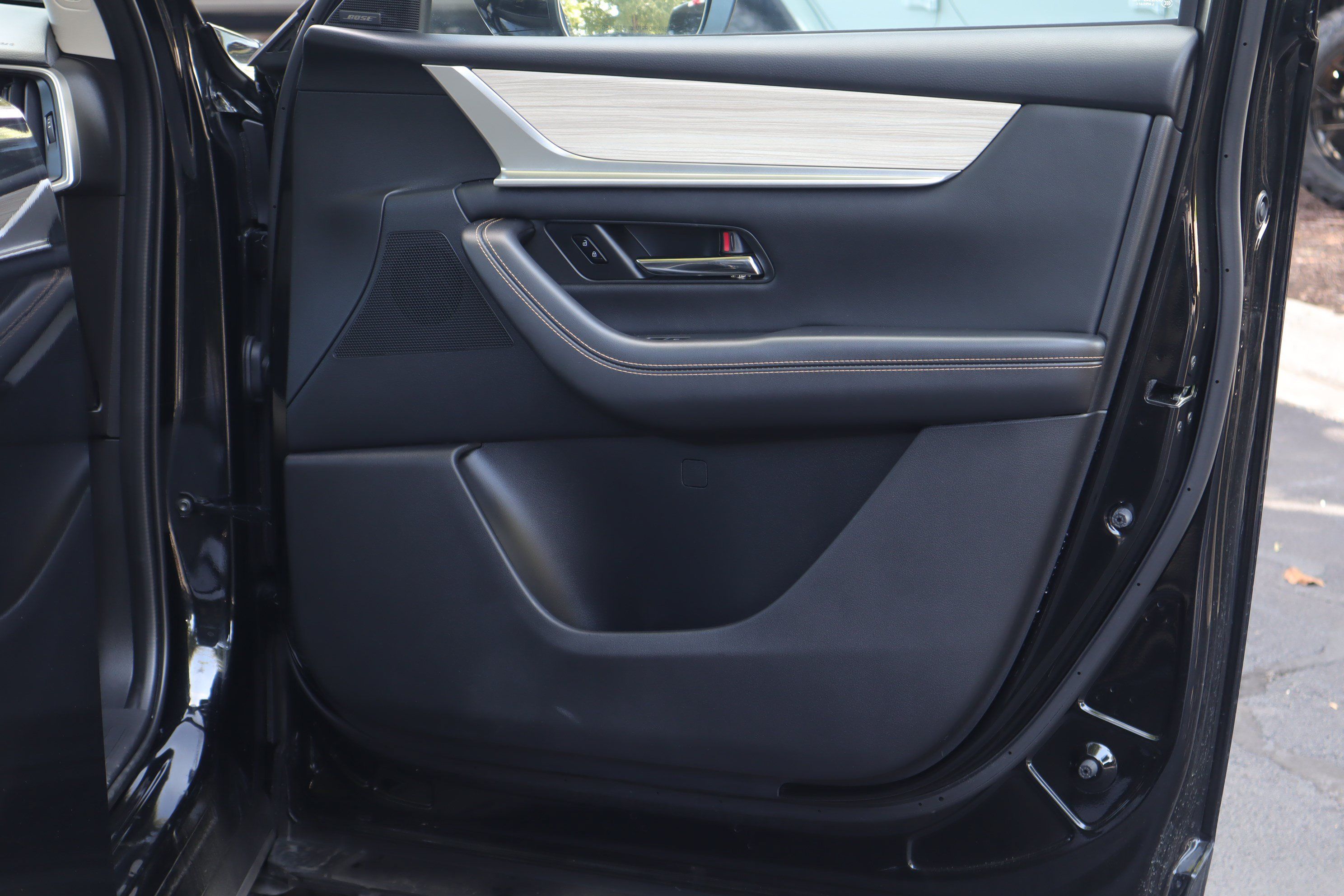 Certified 2025 MAZDA CX-70 Plug-In Hybrid w/ Premium Pkg AWD/4WD image 25
