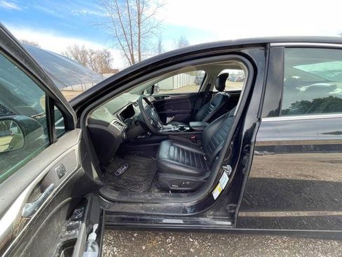 Used 2014 Ford Fusion SE w/ Equipment Group 202A image 21