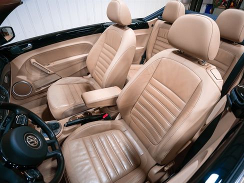 Used 2013 Volkswagen Beetle 2.0T image 14