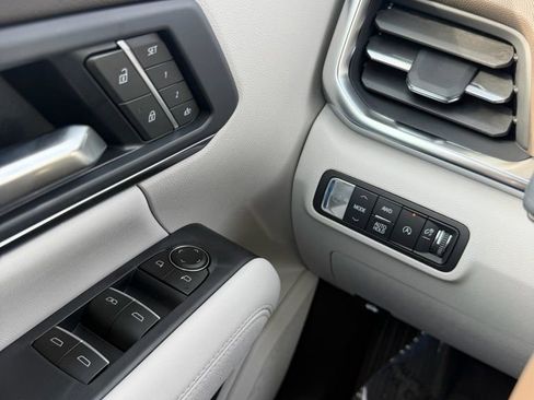 New 2026 GMC Terrain Denali w/ LPO, Black Badging Package image 10