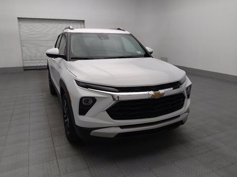 Used 2025 Chevrolet TrailBlazer LT FWD image 13
