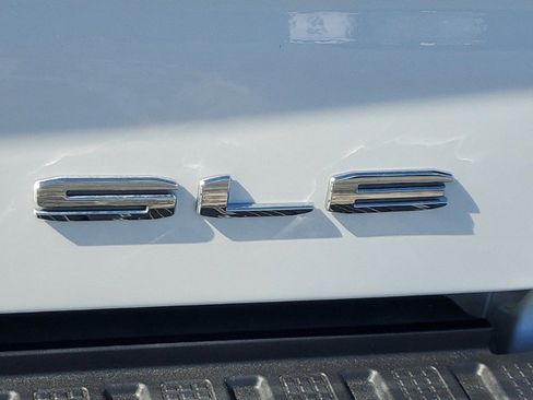 New 2026 GMC Sierra 1500 SLE w/ X31 Off-Road Package image 6
