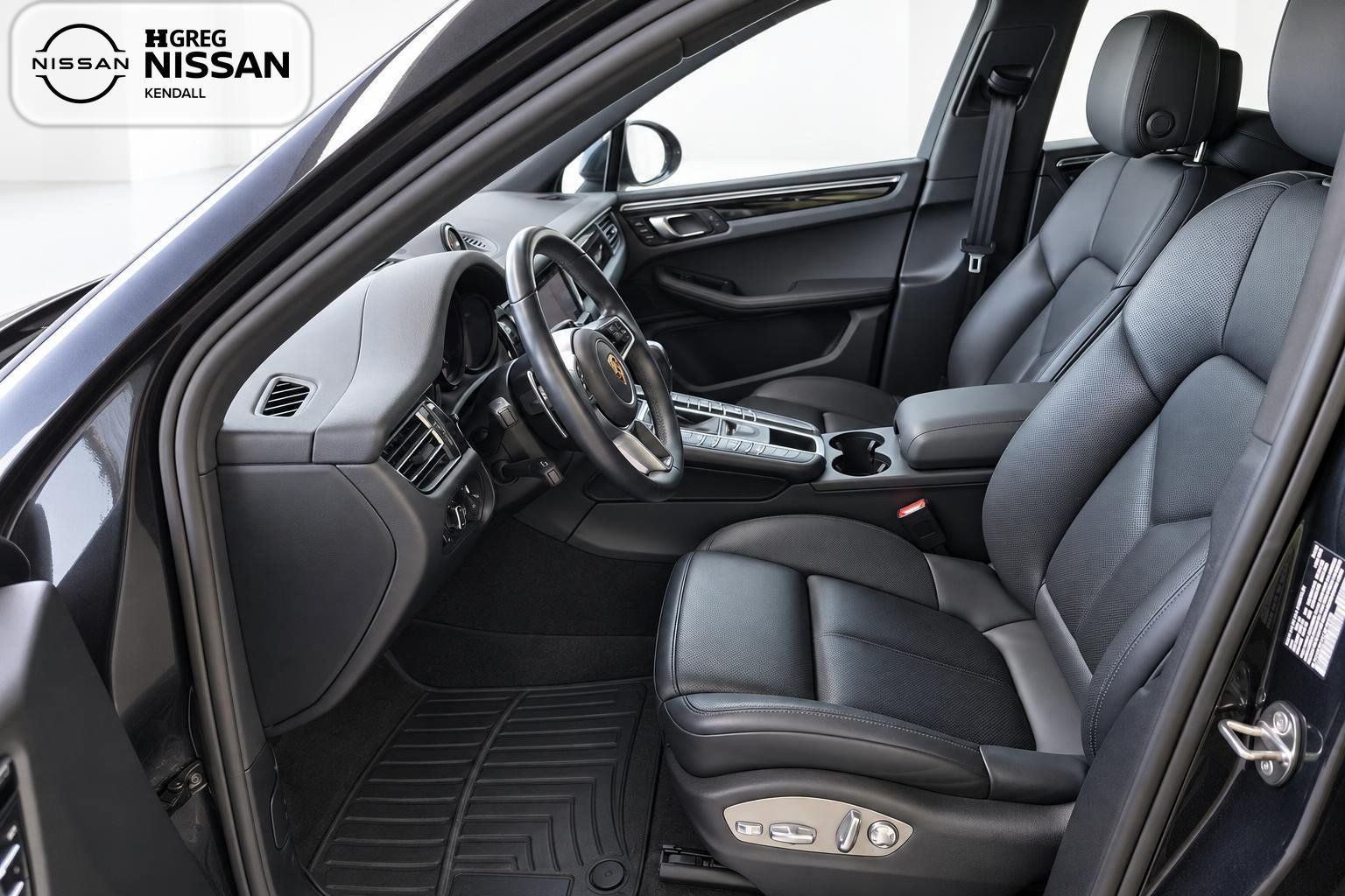 Used 2020 Porsche Macan AWD/4WD image 7