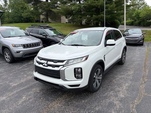 Used 2021 Mitsubishi Outlander Sport ES FWD image 2