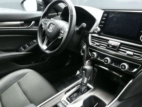 Used 2022 Honda Accord Sport image 11