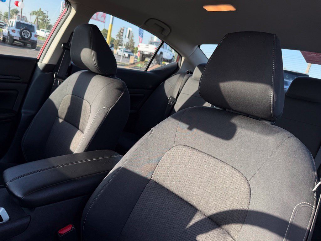 Certified 2025 Nissan Altima 2.5 SV FWD image 16