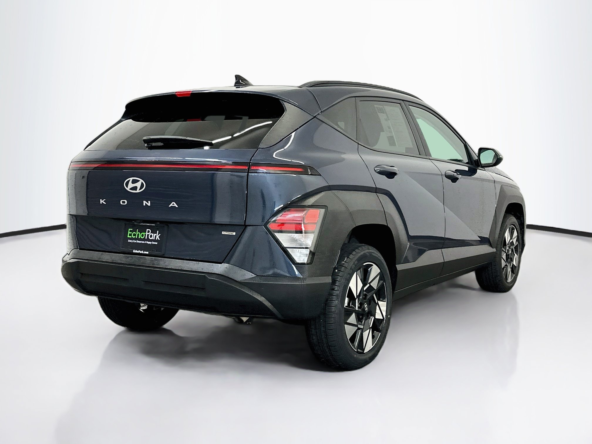 Used 2025 Hyundai Kona SEL AWD/4WD image 9