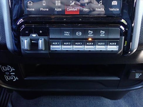 Used 2024 RAM 2500 Laramie w/ Night Edition AWD/4WD image 20