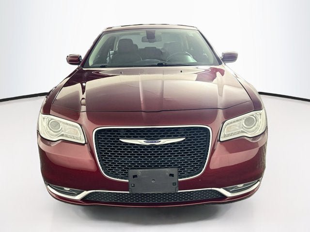 Used 2019 Chrysler 300 Touring w/ Driver Convenience Group AWD/4WD image 2