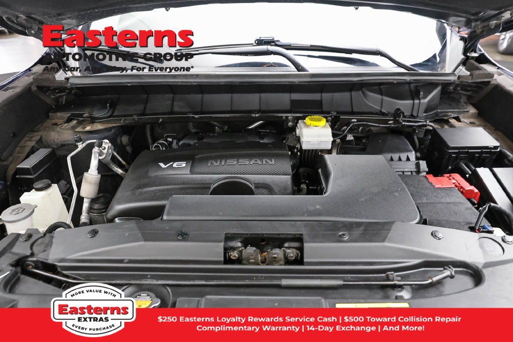Used 2022 Nissan Pathfinder SV AWD/4WD image 8