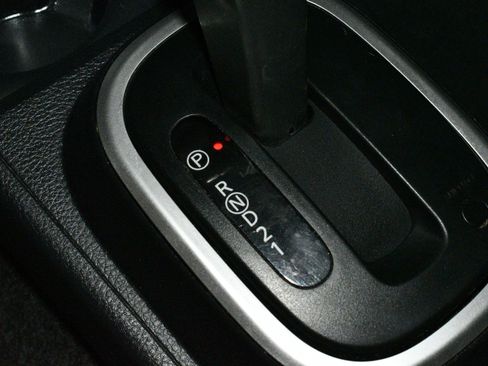 Used 2009 Nissan Versa 1.8 S w/ PWR Pkg image 38