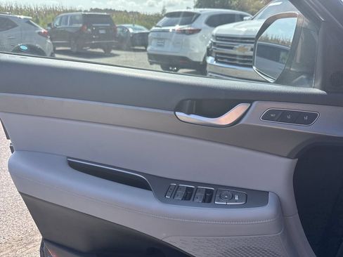 Used 2022 Hyundai Palisade SEL w/ Premium Package FWD image 29